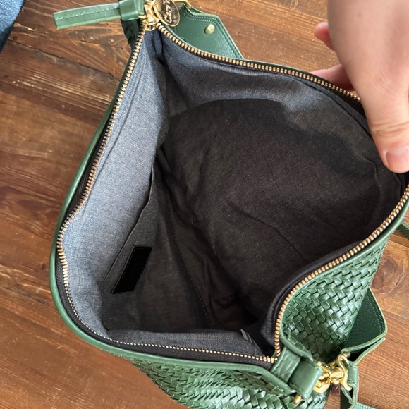 Clare V Moyen Messenger - Evergreen Woven Zig-zag Cross Body Shoulder Bag - Picture 2 of 9